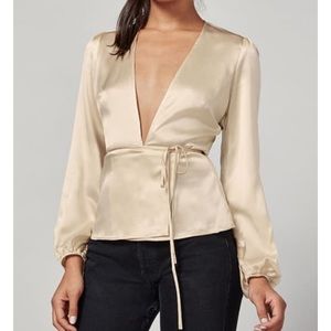 Reformation Shiloh Top size XS, cold: sand